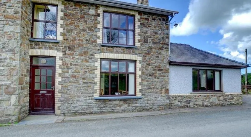 Gwynnant Cottage - Image 1
