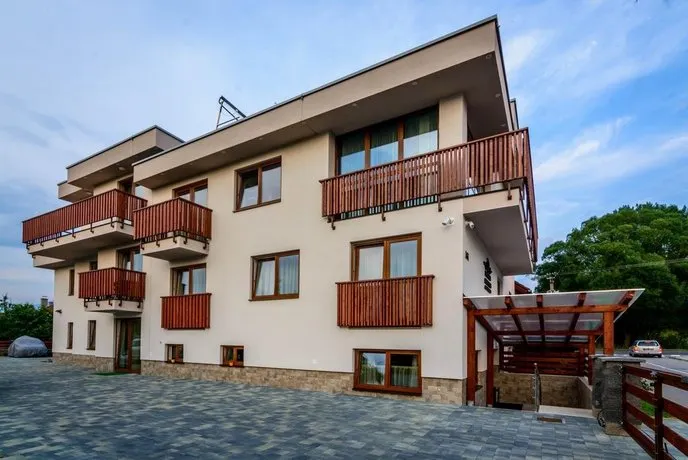 Panorama Apartments - Image 1