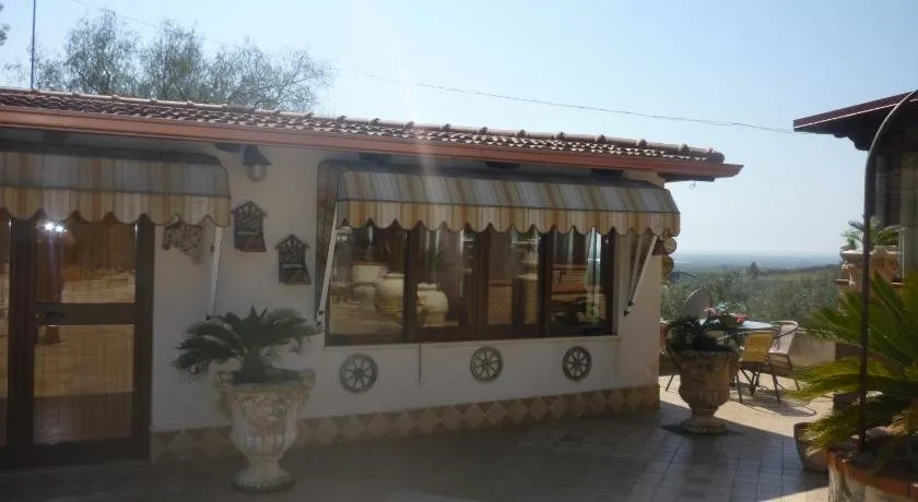 Chalet Rustico - Image 1