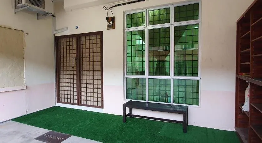 Cempaka Residence Homestay - Image 1