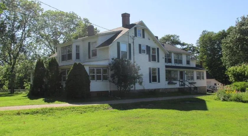 Burnbrae Farm & Paradise Inn - Image 1