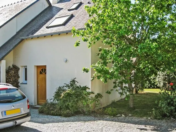 Maison avec barbecue, terrasse et jardin | Vue jardin - Image 1