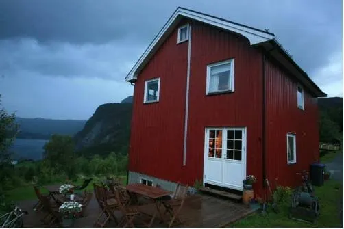 SKOGAN LODGE - Image 1
