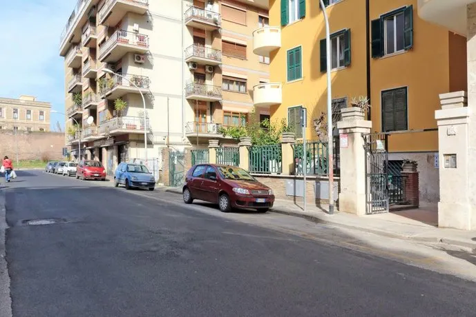 Caltagirone/977 - Image 1