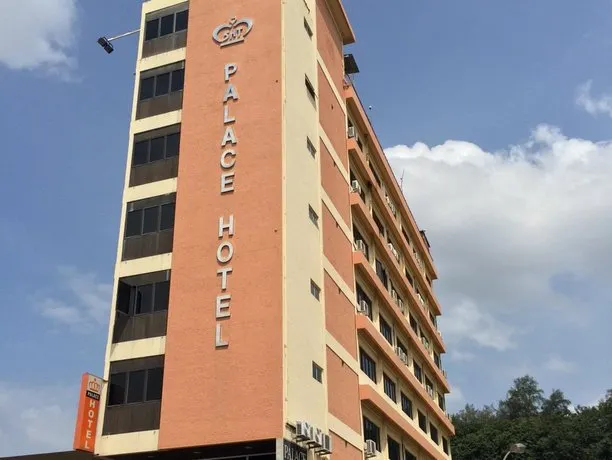 Palace Hotel - Image 1