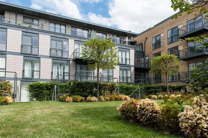 Camstay Riverside Apartment - Image 1