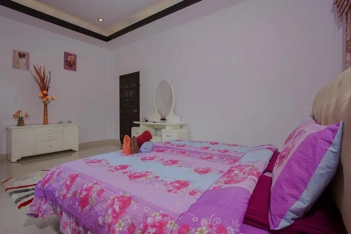 Victoria Villa Madonna - Image 1