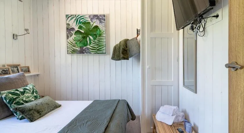 Les minis homes du Bugey - Eco-lodge Nature ,un refuge en hyper centre - Image 1
