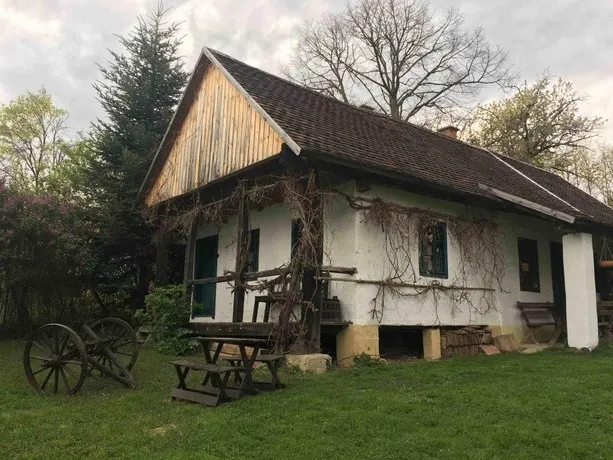 Erdőalja Vendégház - Image 1