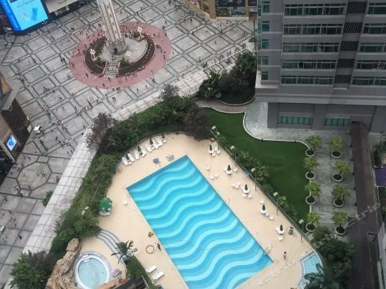 COME Art Hotel - Image 1