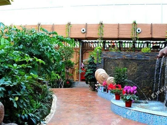 Jingyugong Hotel - Image 1