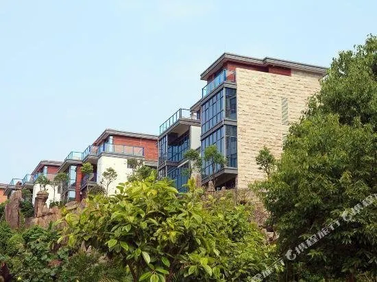 ROYAL MANOR HOT SPRING RESORT - Image 1