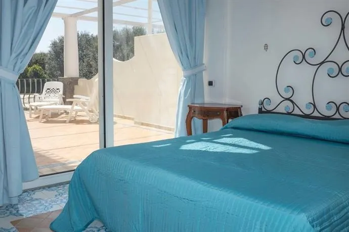Capri Apartments - Image 1