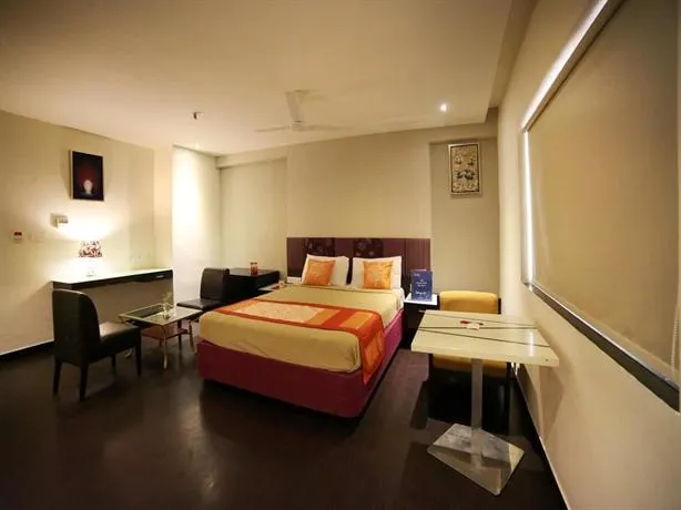 Oyo Rooms Benz Circle - Image 1