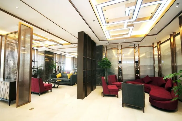 Airport Jianguo Hotel - Image 1