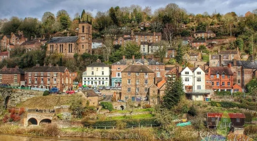 Ironbridge - 18th Century Three Bedroom Cottage - 6 Beds - Image 1
