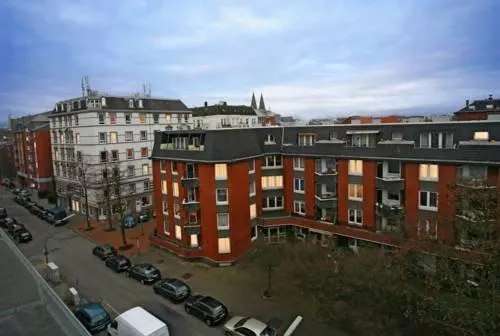 Garten Hotel Hamburg - Image 1