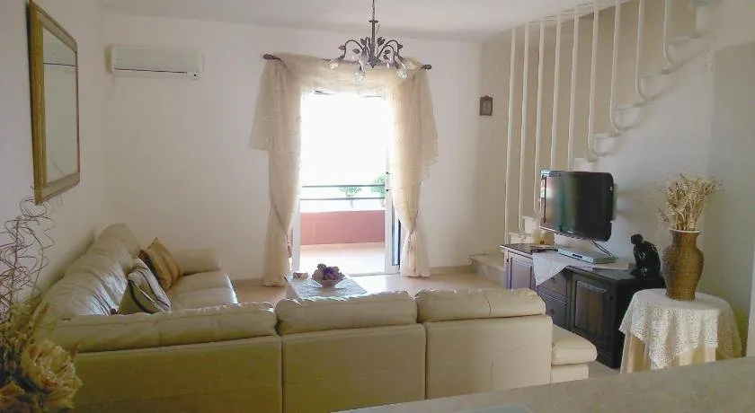 Pelago Glyfada Seafront Beach House - Image 1