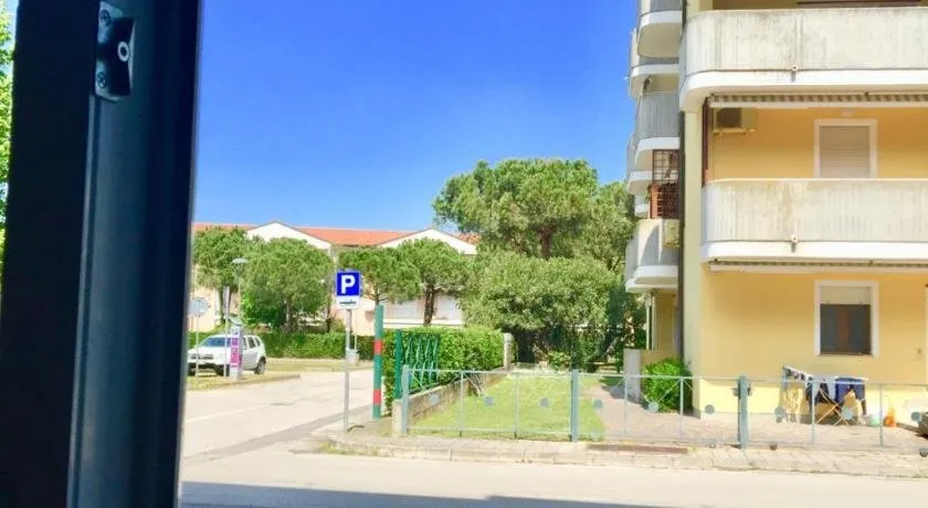 Delfino Est - Image 1