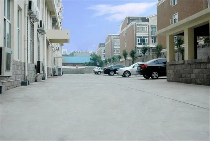 Sunflower Hotel - Image 1