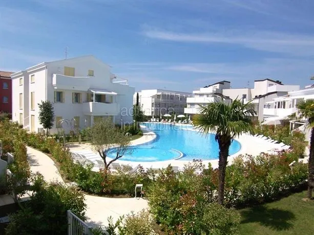 Wave Village Apartments - Image 1