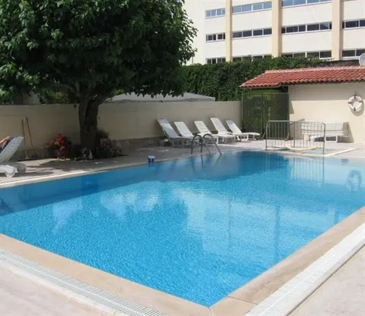 Mandalin Hotel - Image 1