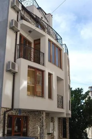 Elina Apartments Sveti Vlas - Image 1