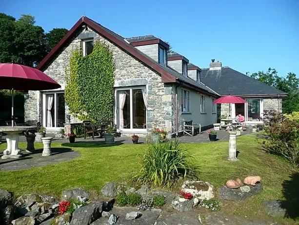 Heulwen Guest House - Image 1