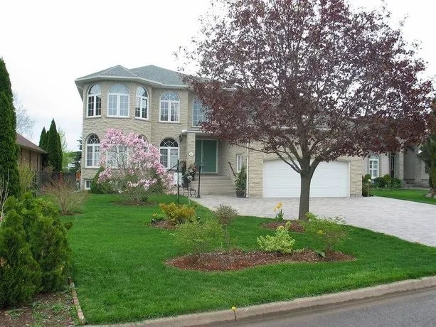 Arnica Bed & Breakfast - Image 1