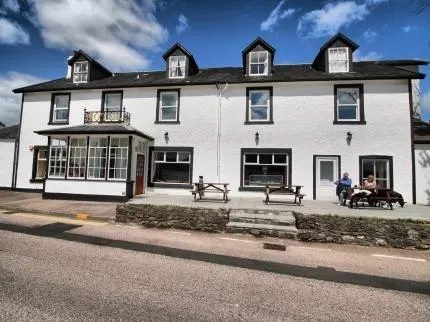Lochgoilhead Hotel - Image 1