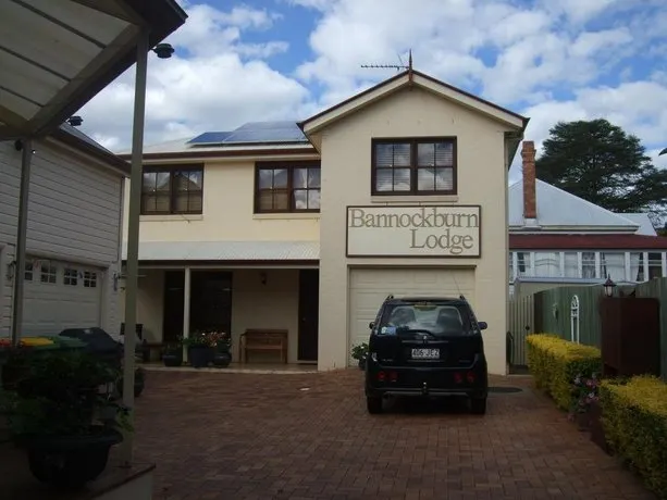 Bannockburn Cottage - Image 1