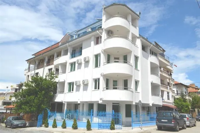 Guesthouse Nikolovi - Image 1
