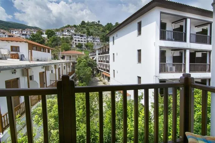 Ivas Pelion - Image 1