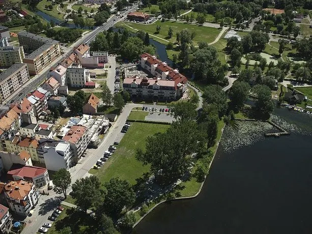 Lake View Villa - Luxury Apartment - Image 1