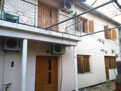Hostel Lovely Home - Image 1