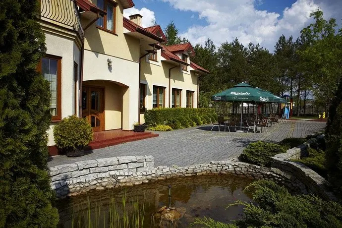Maxima Hotel - Image 1