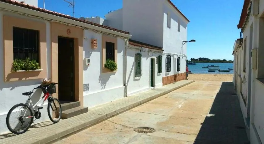 Casa Típica Junto a la Playa - Image 1