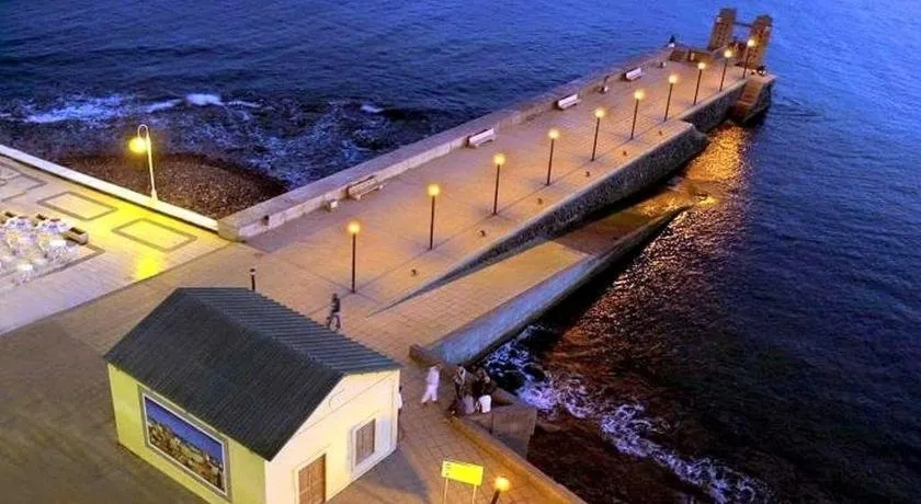 Beach home Wifi/Sat - Image 1