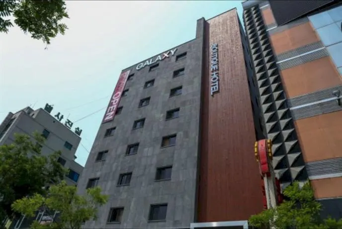 Hotel Galaxy - Image 1