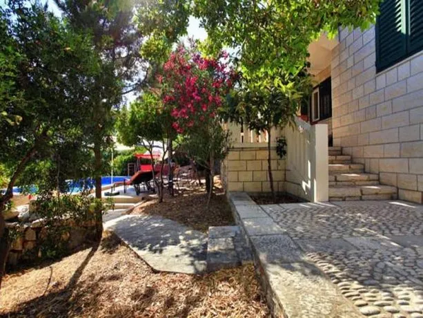 Villa Nova - Image 1