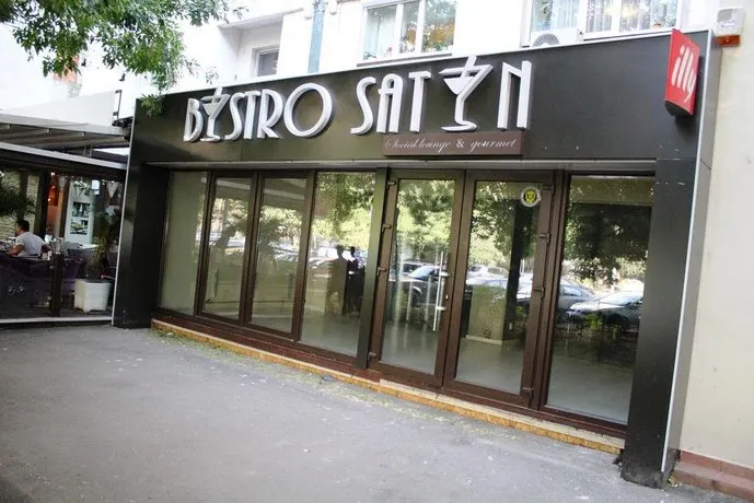 Old Town Studio Sector 3 Bucharest - Image 1