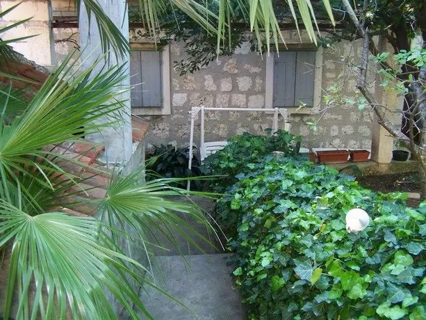 Guest House Jadran - Image 1