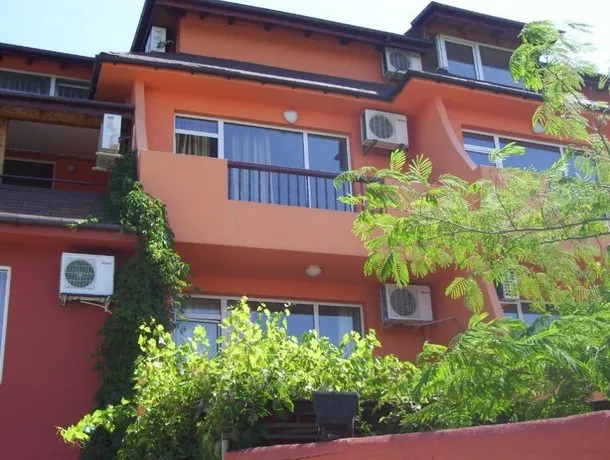 Family Hotel Zelenika - Image 1