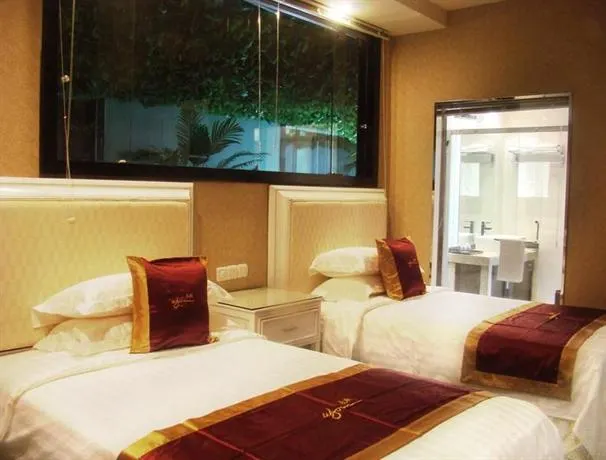 Yongli Holiday Hotel - Image 1
