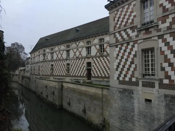 Hôtel Pasteur - Image 1