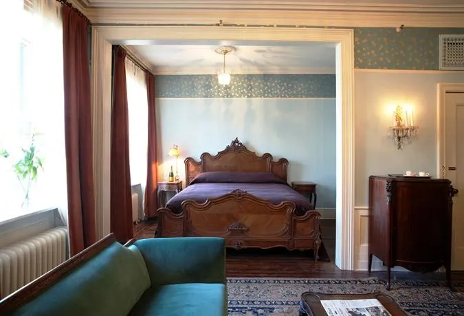 Lafayette House - Image 1