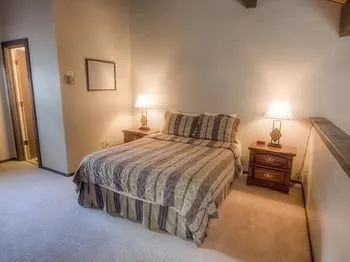 Comfortable Woodstock for 4 2 Br condo by RedAwning - Image 1