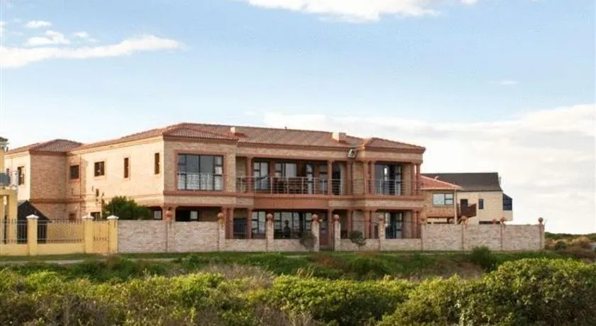 Dolphin Dance Lodge - Image 1