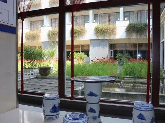 Rongma Hotel - Image 1