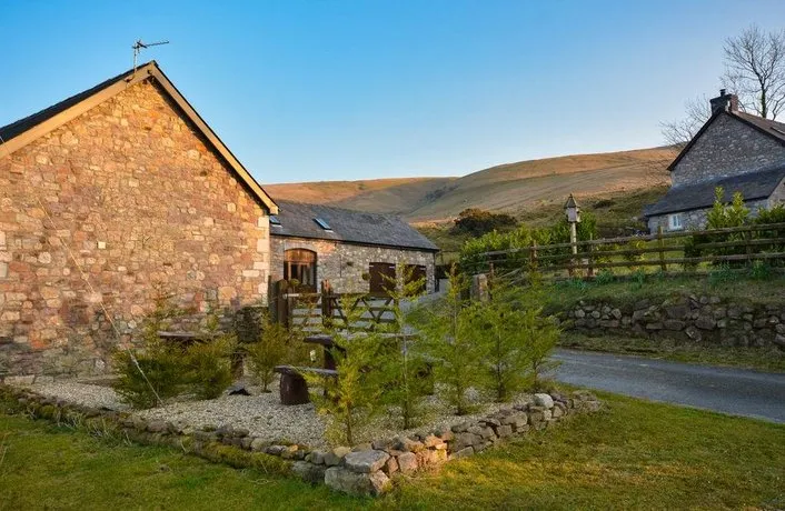 Beacons Barn Rhiwddu - Image 1